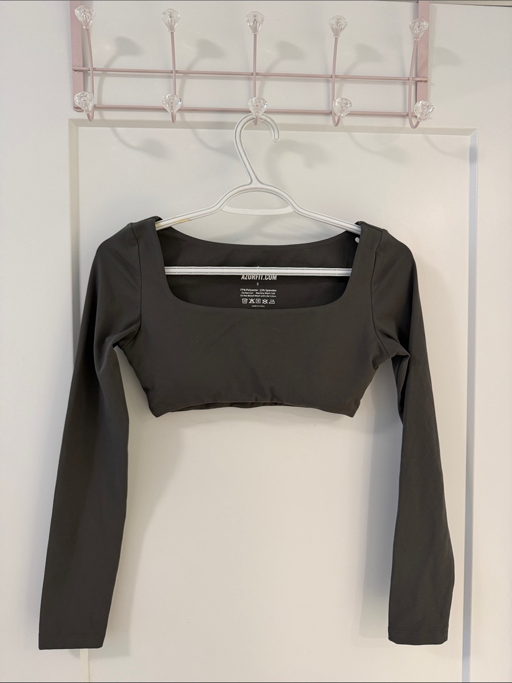 Square-Neck Long Sleeve Crop Top in Charcoal